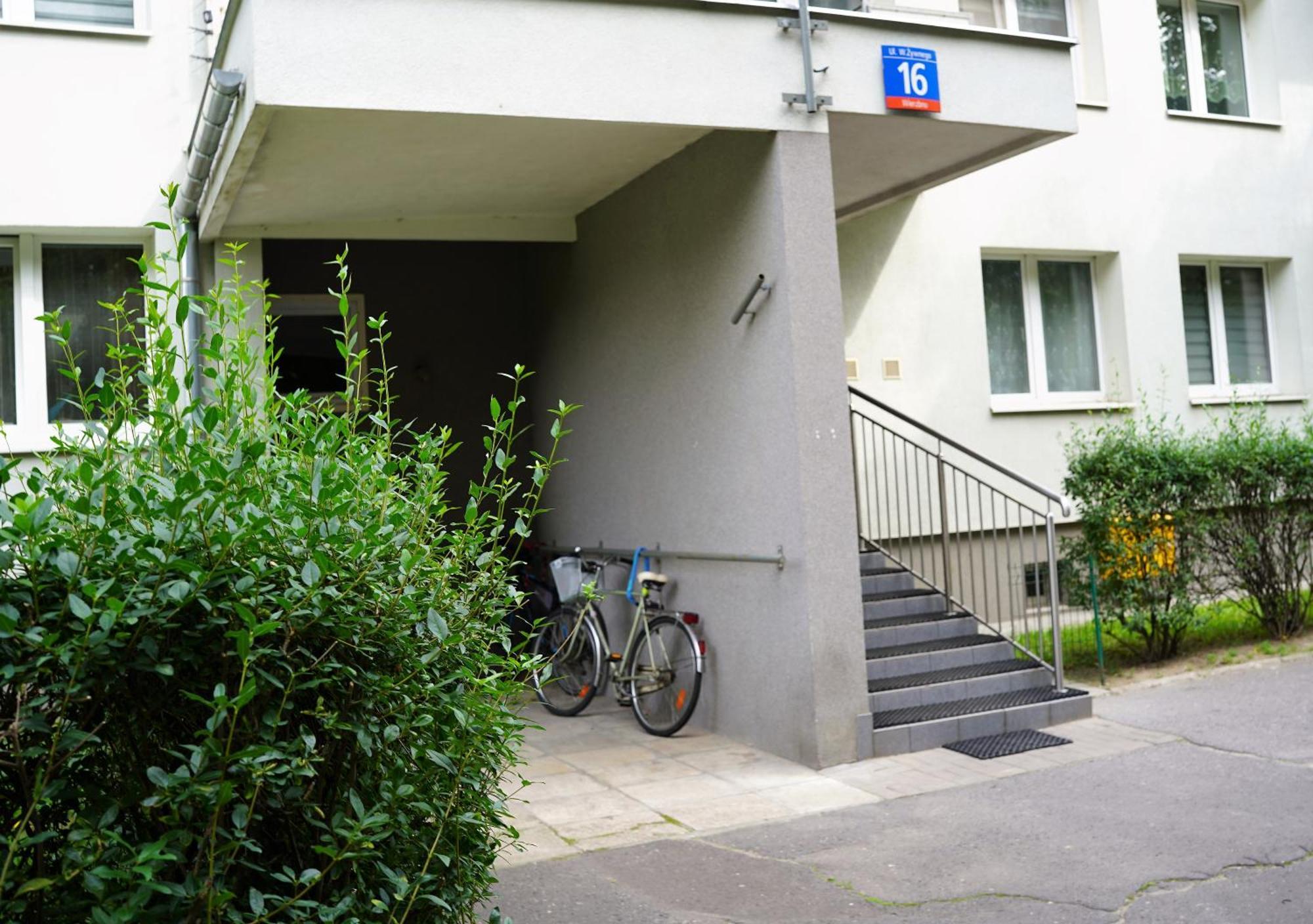 Nice Apartament With Small Tub Varšava Exteriér fotografie